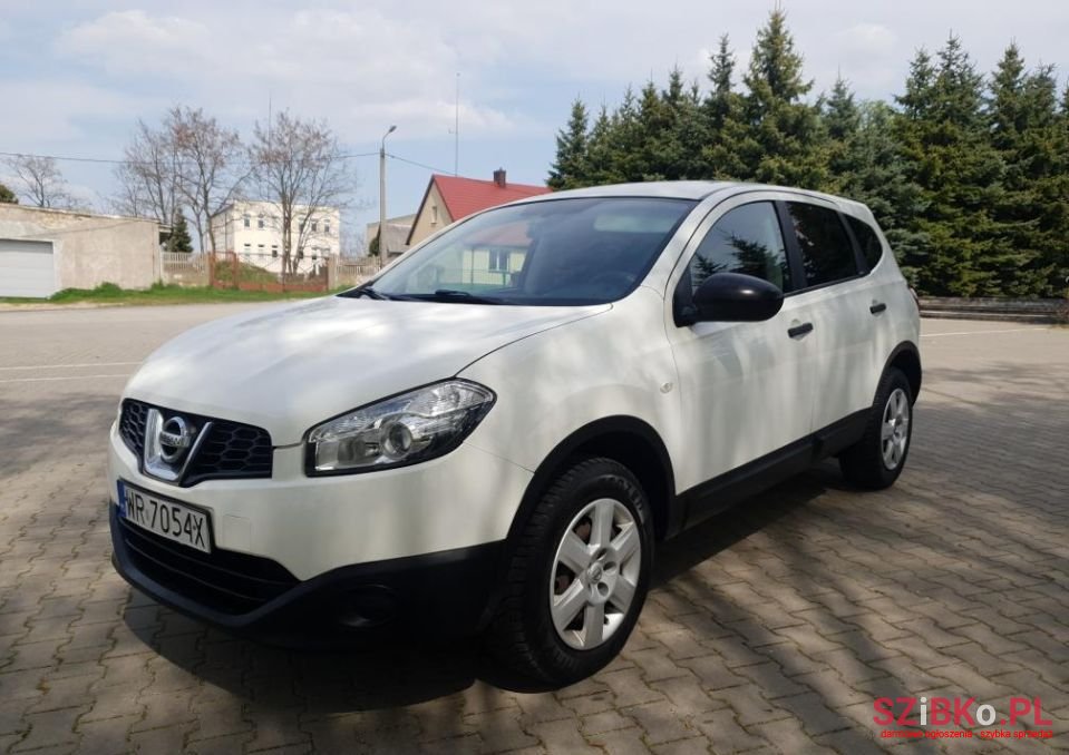 2011' Nissan Qashqai photo #1