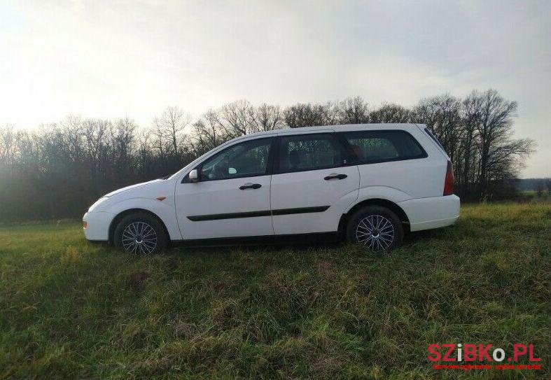 2000' Ford Focus photo #1