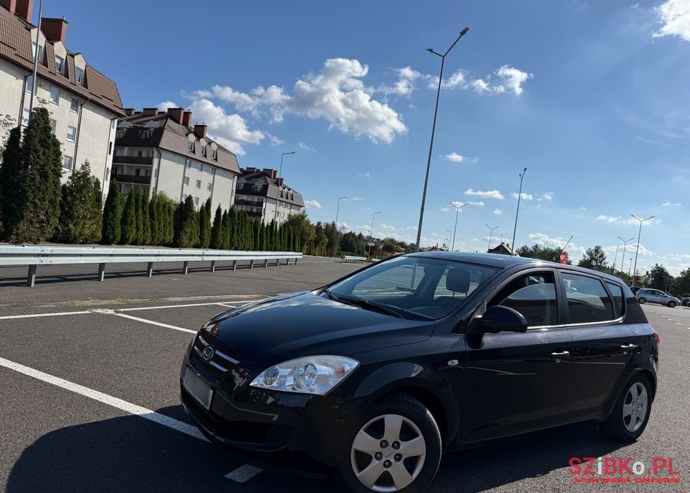 2009' Kia Ceed 1.4 Cvvt Lx Basis photo #1