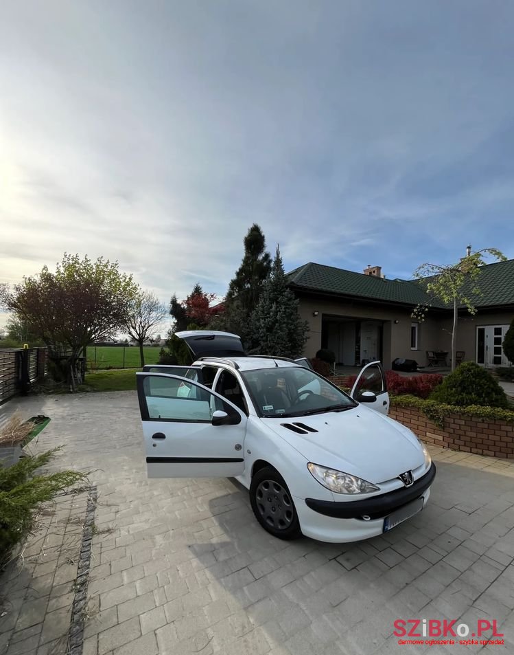 2004' Peugeot 206 photo #2