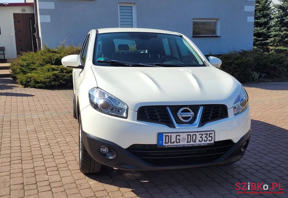 2011' Nissan Qashqai photo #2
