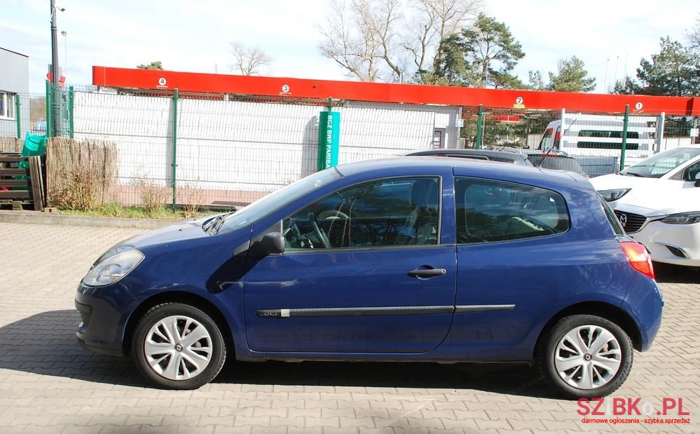 2006' Renault Clio photo #4