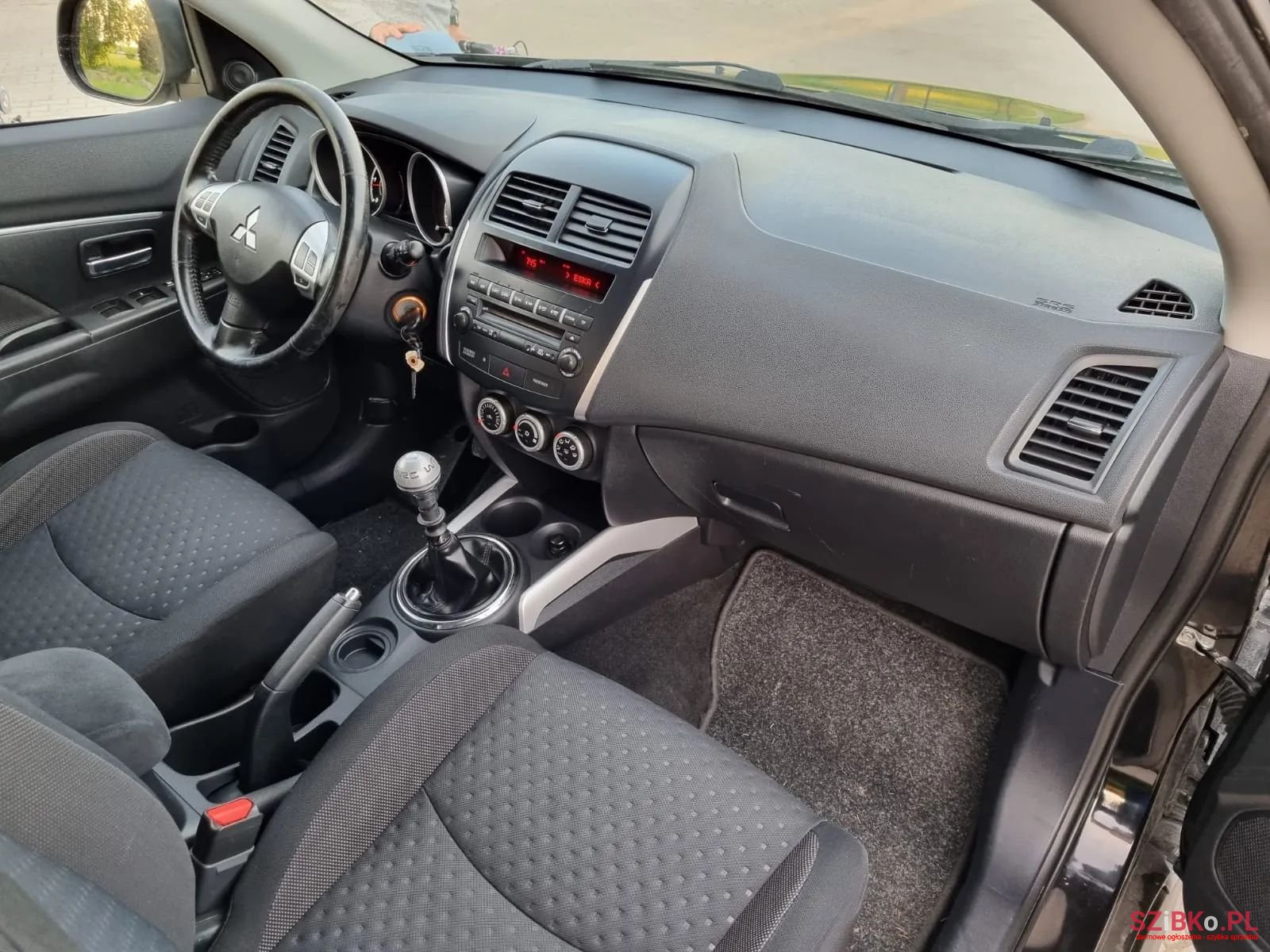 2010' Mitsubishi ASX photo #5