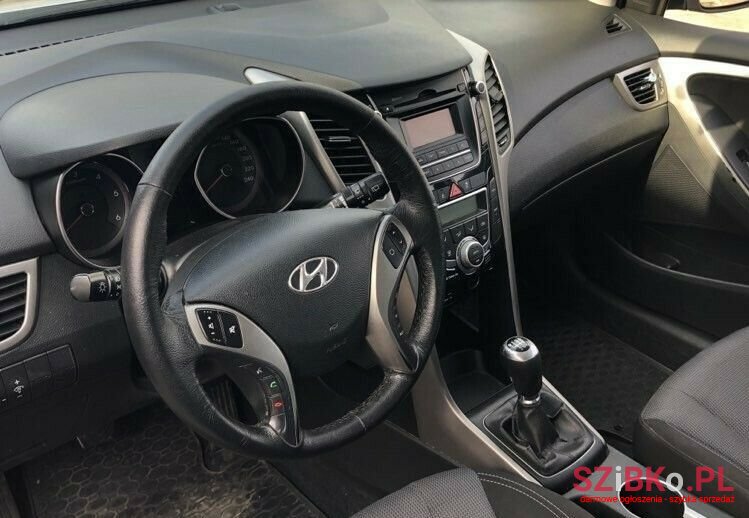 2013' Hyundai i30 photo #5