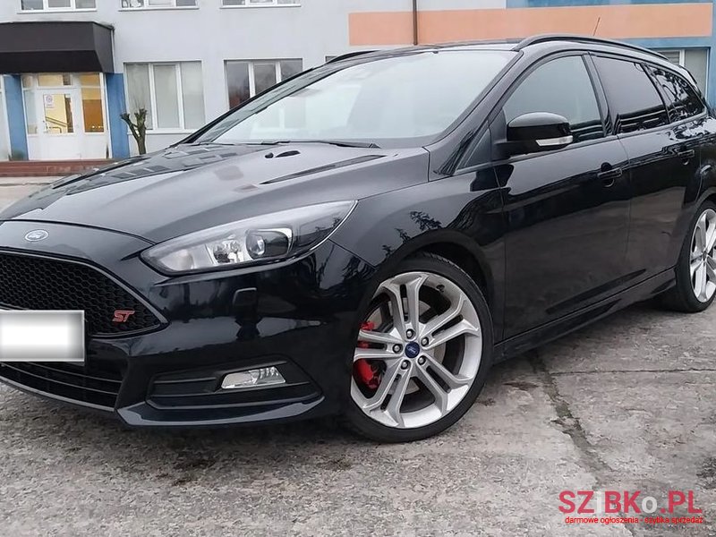 2016' Ford Focus photo #1