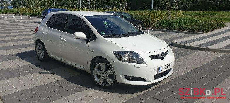 2008' Toyota Auris photo #1