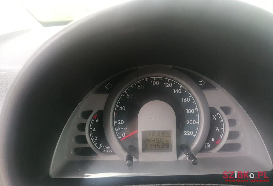 2007' Volkswagen Fox photo #4