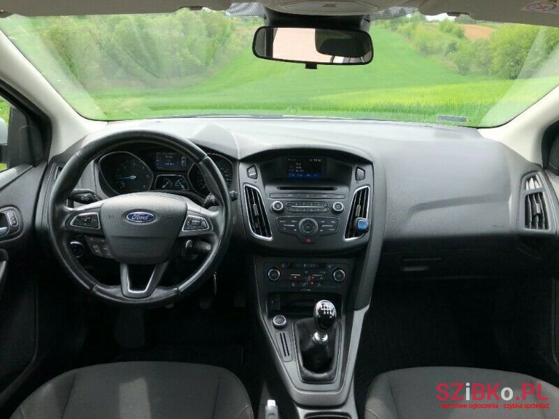 2017' Ford Focus photo #4