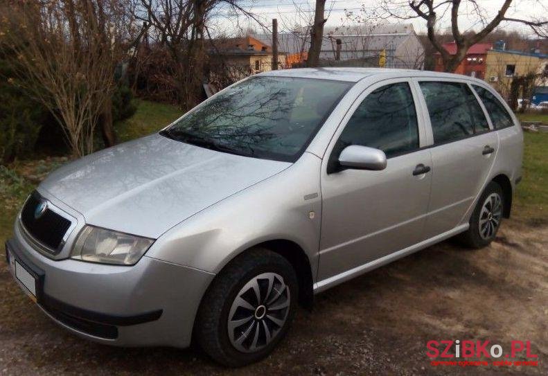 2004' Skoda Fabia photo #1