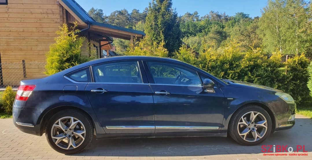 2010' Citroen C5 photo #2