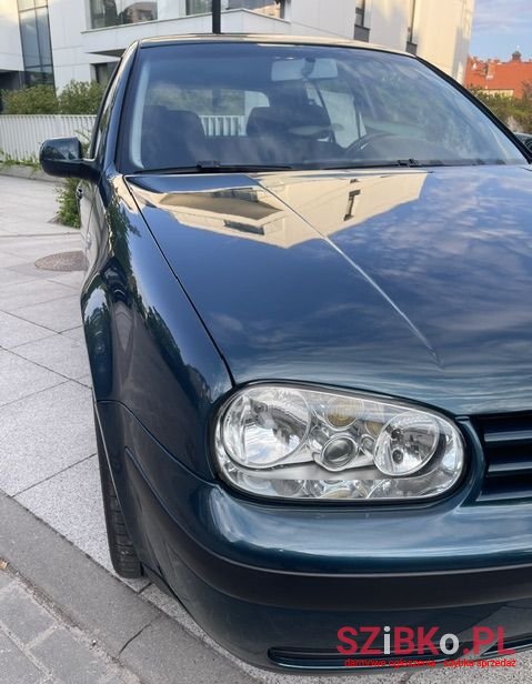 2003' Volkswagen Golf photo #3
