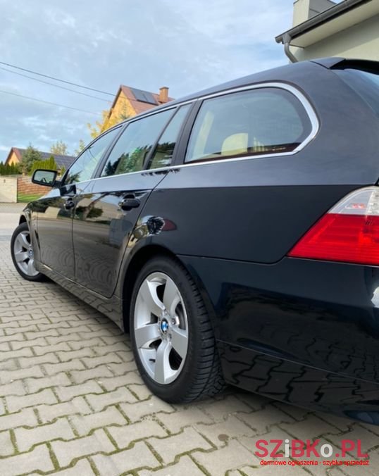 2010' BMW Seria 5 photo #2