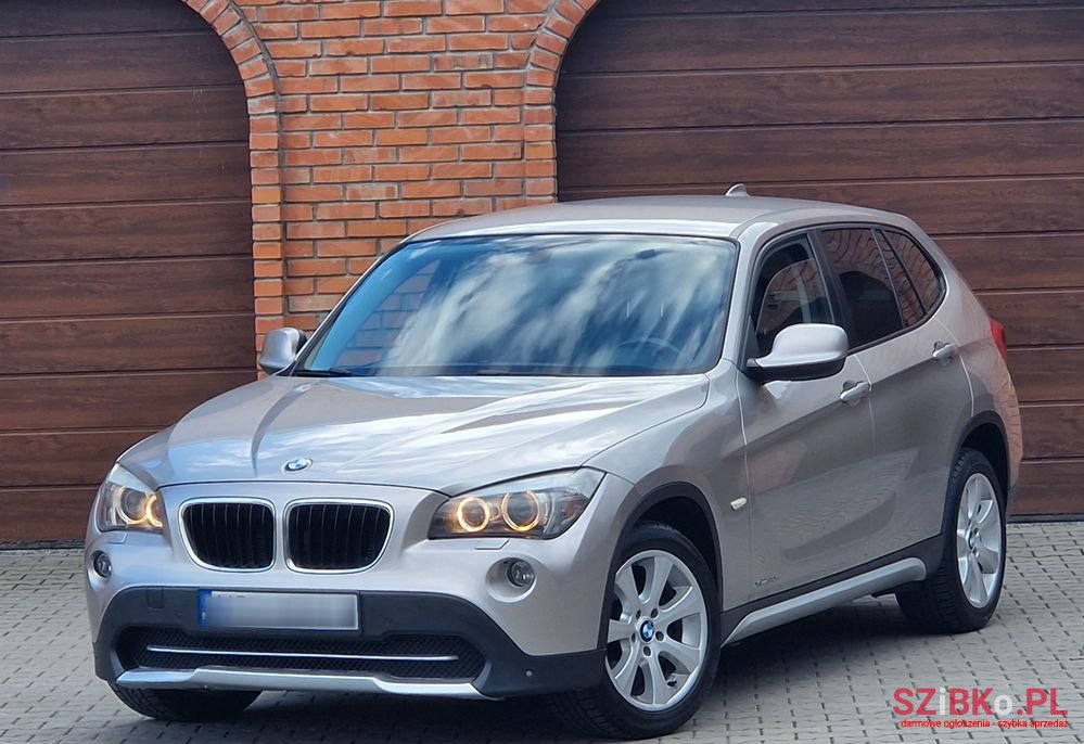 2011' BMW X1 photo #1