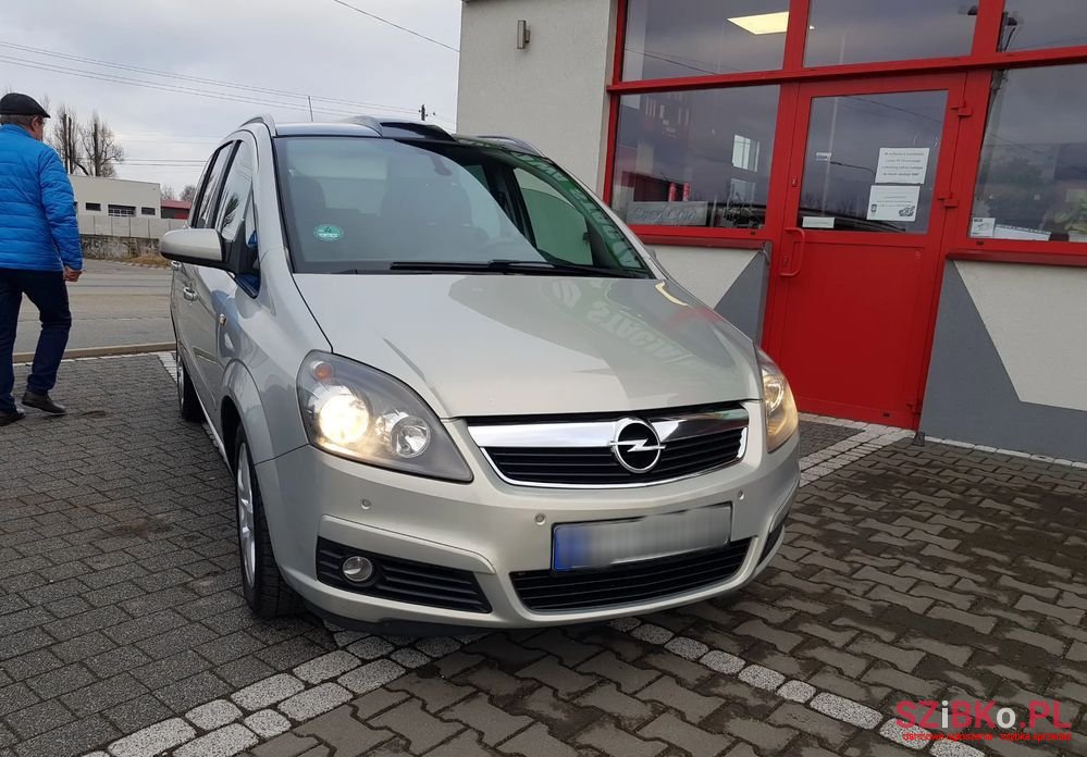 2007' Opel Zafira 2.2 Cosmo photo #3