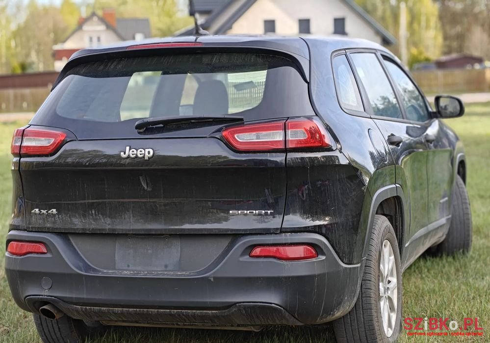 2015' Jeep Cherokee photo #6