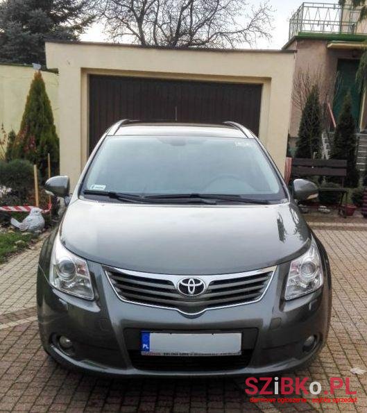 2010' Toyota Avensis photo #1