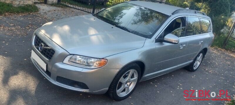 2011' Volvo V70 photo #2