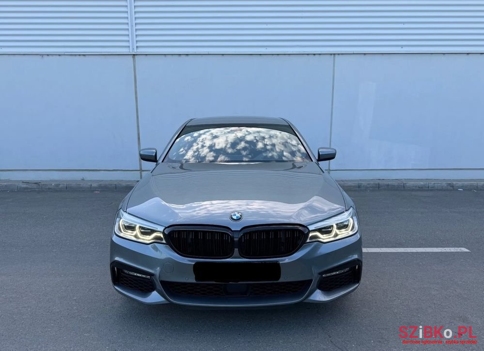 2017' BMW 5 Series photo #1