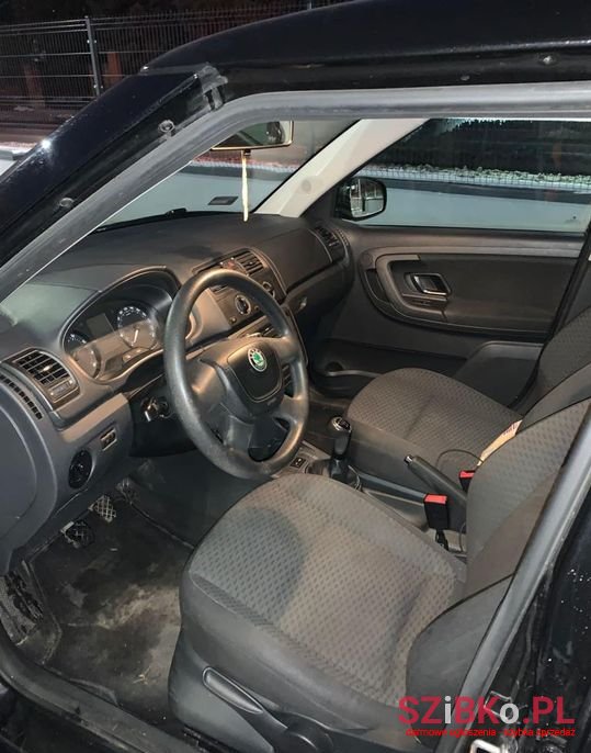 2012' Skoda Fabia photo #6