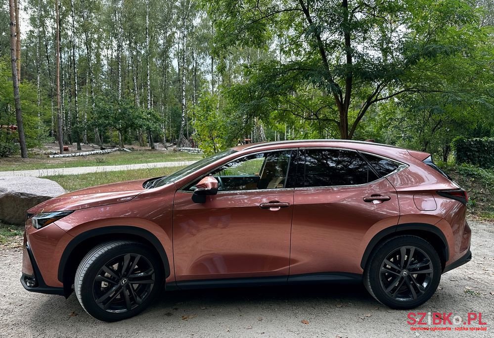 2024' Lexus NX 450H+ Prestige Awd photo #3