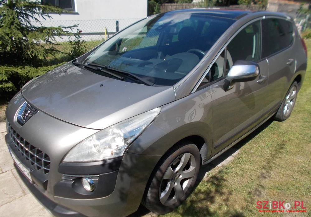 2011' Peugeot 3008 photo #1