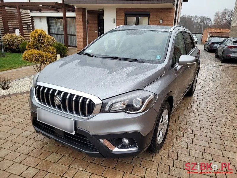 2017' Suzuki SX4 S-Cross 1.0 T Premium photo #2