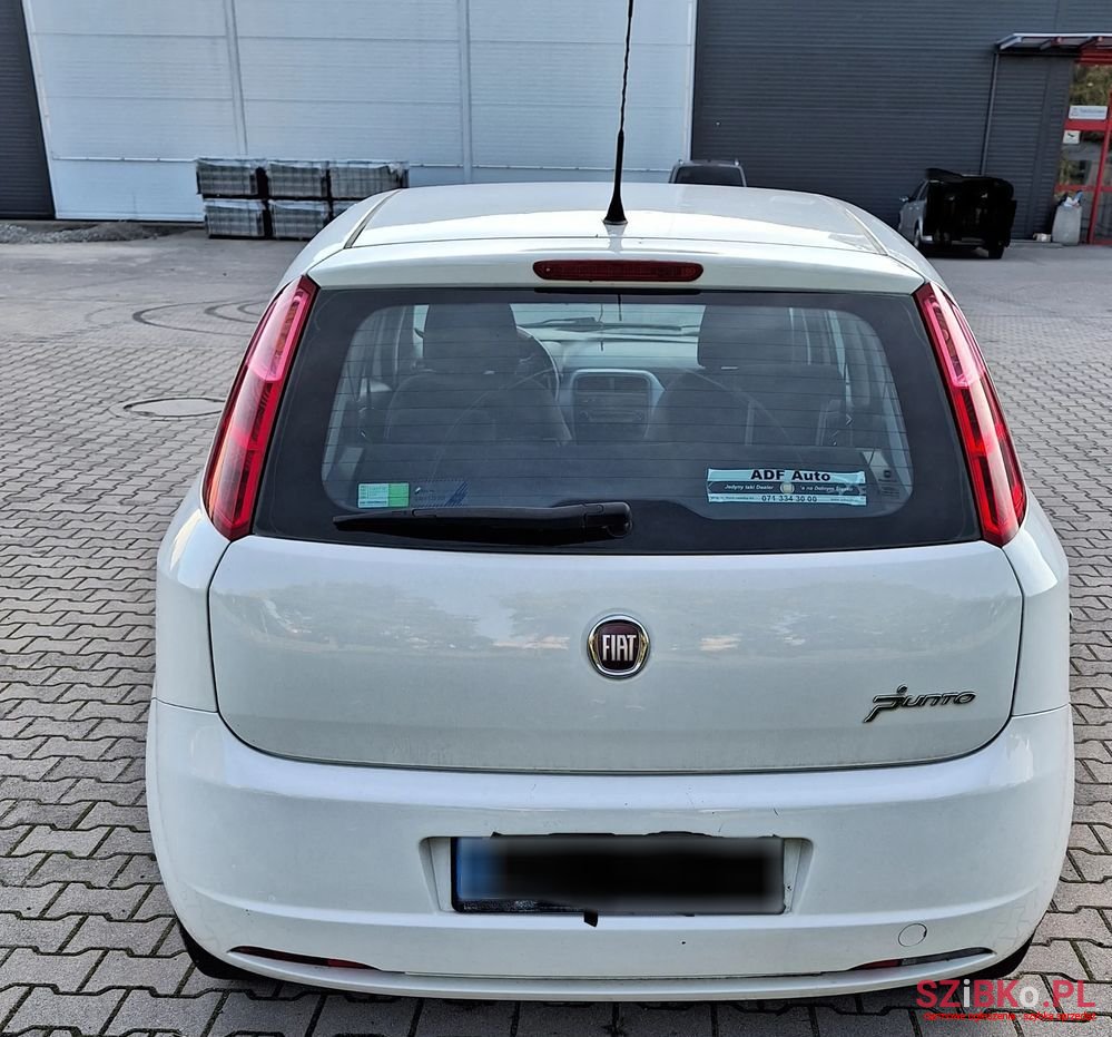 2010' Fiat Grande Punto photo #4