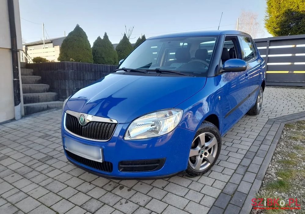 2008' Skoda Fabia photo #1