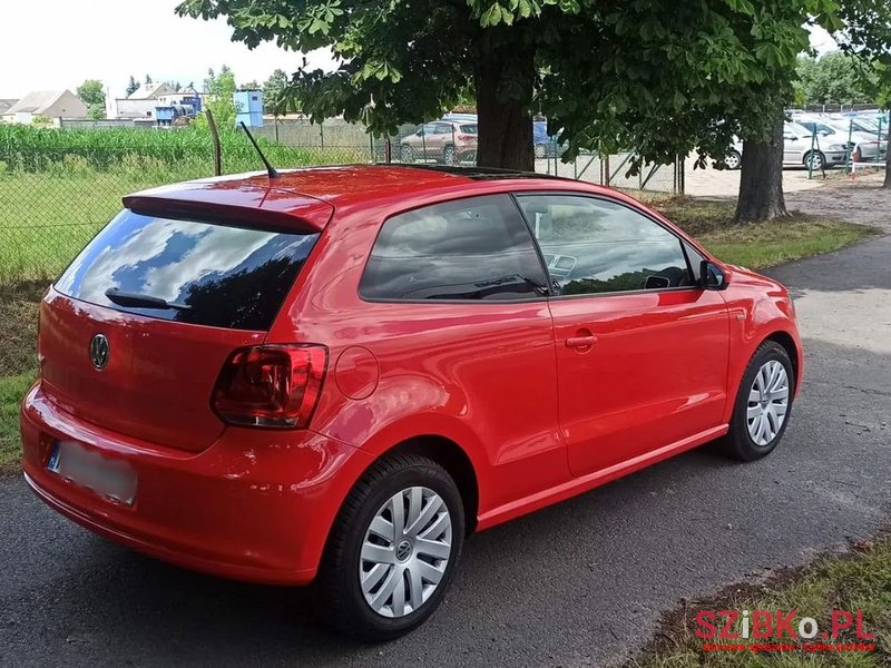 2013' Volkswagen Polo photo #6