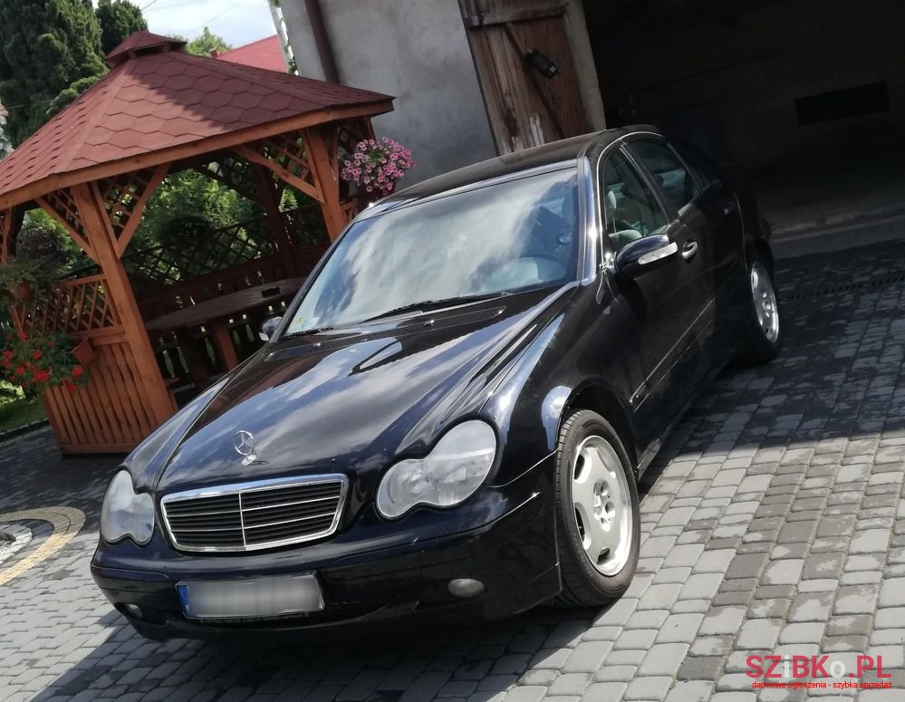 2001' Mercedes-Benz C-Class 200 Cdi Classic photo #1