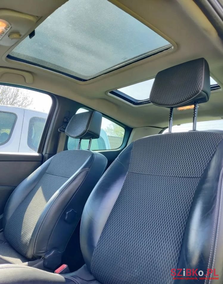 2009' Renault Clio 1.5 Dci Dynamique photo #6