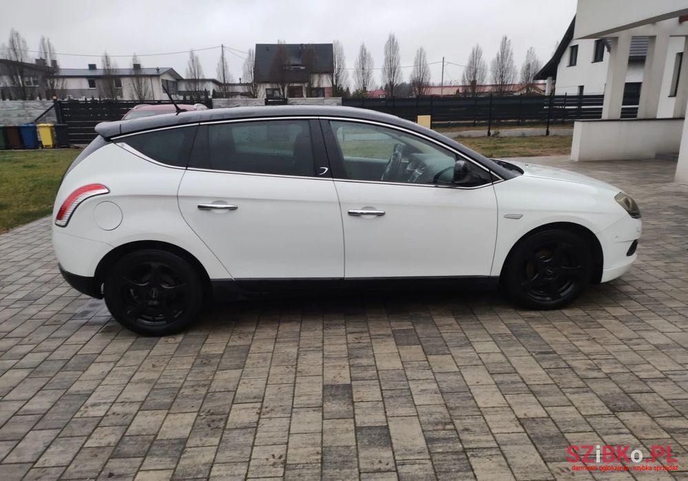 2012' Lancia Delta photo #2