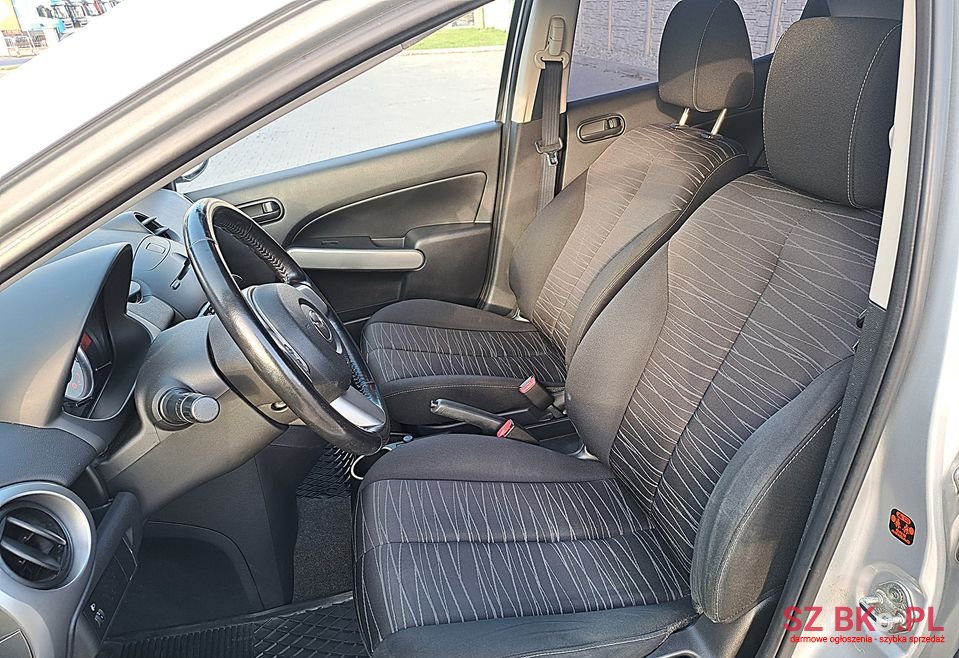 2008' Mazda 2 photo #6