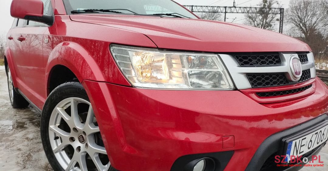 2012' Fiat Freemont photo #6