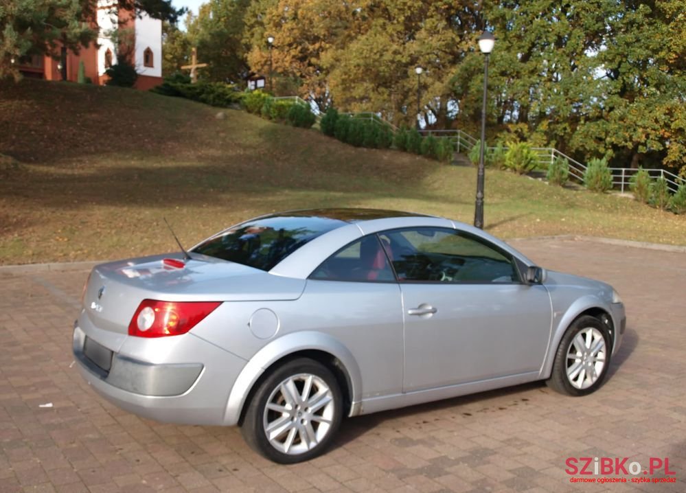 2006' Renault Megane photo #2