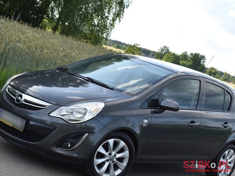 2012' Opel Corsa photo #1