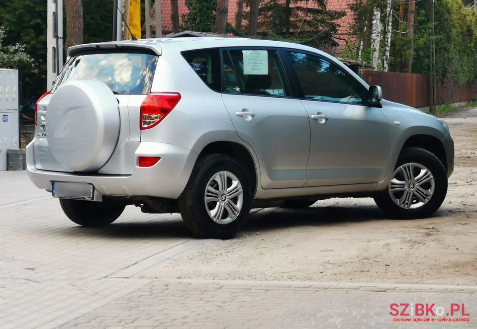 2006' Toyota RAV4 photo #4