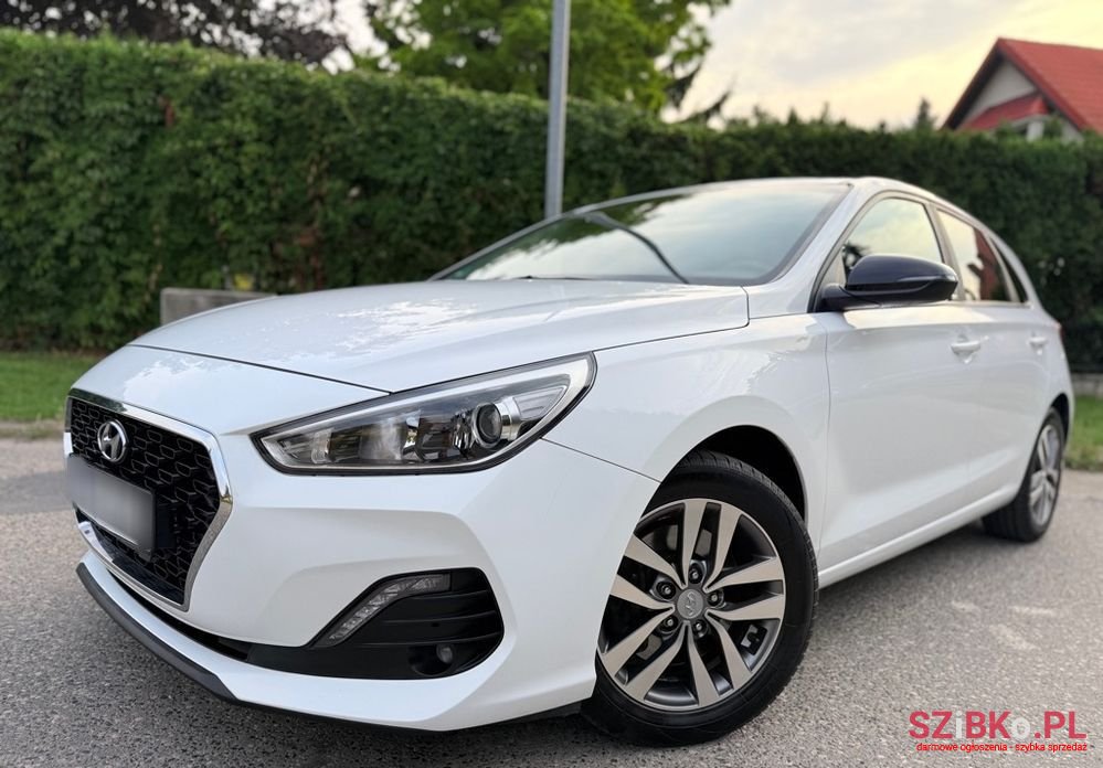 2019' Hyundai i30 1.4 Premium photo #3