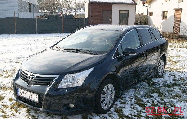 2011' Toyota Avensis photo #2