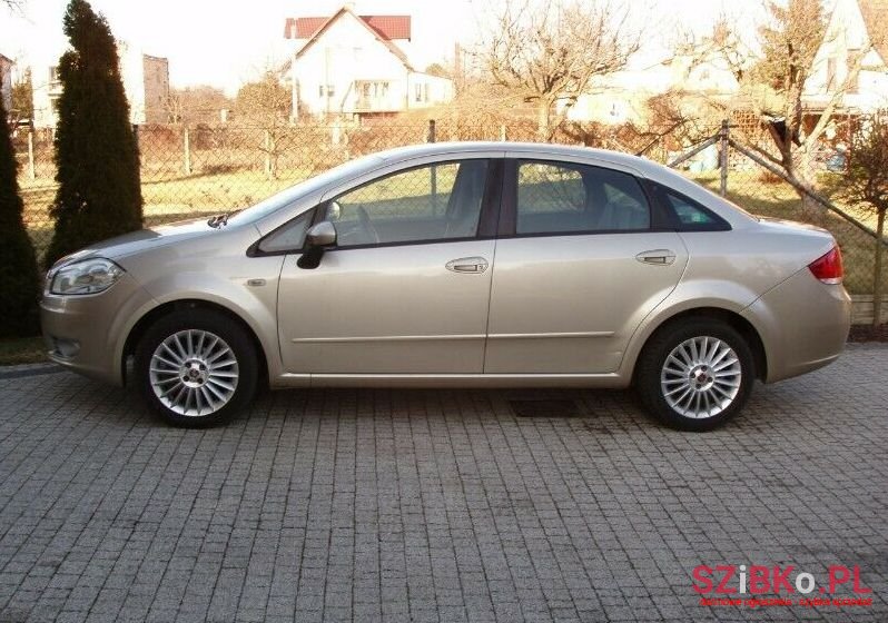 2010' Fiat Linea photo #1