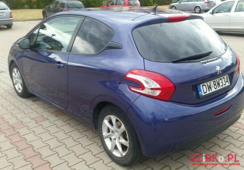 2012' Peugeot photo #1