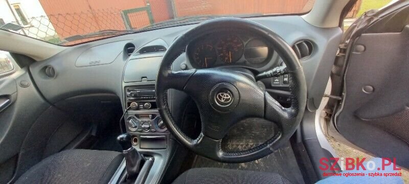 2004' Toyota Celica photo #2