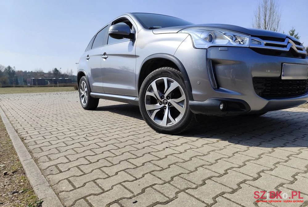 2012' Citroen C4 Aircross photo #1