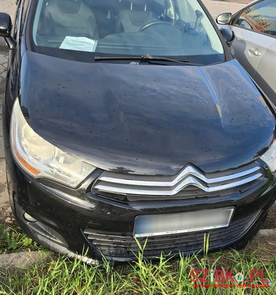 2011' Citroen C4 photo #2