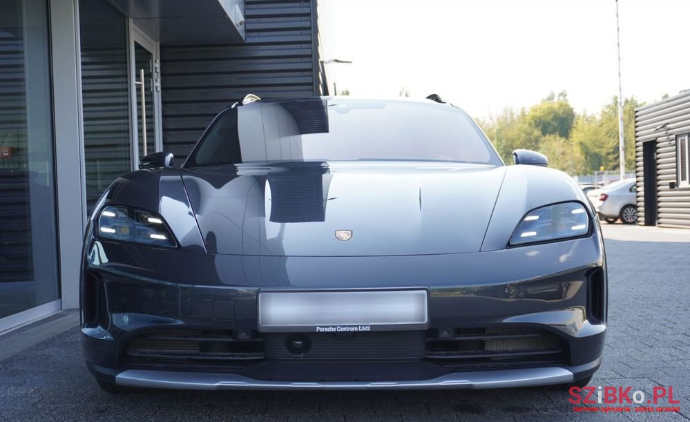 2024' Porsche Taycan photo #2