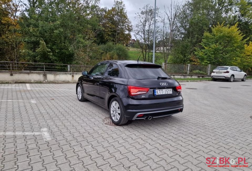 2010' Audi A1 photo #5