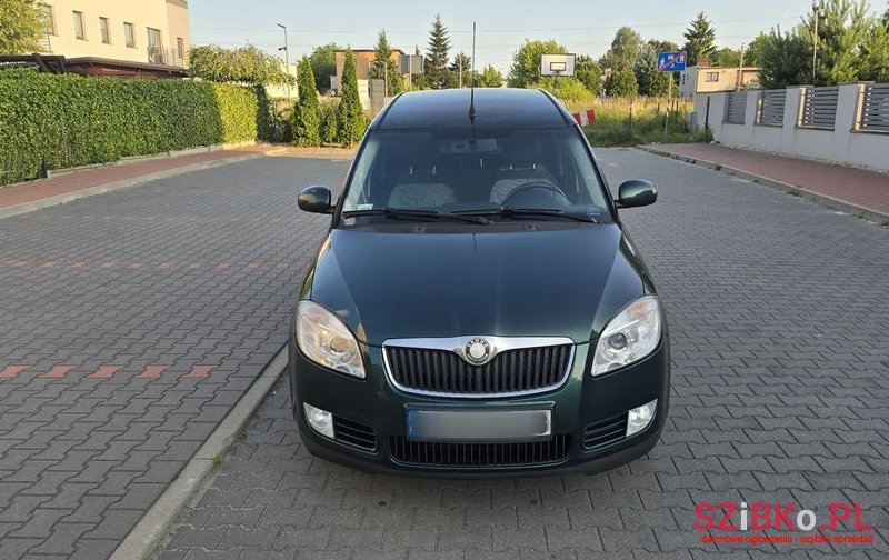 2009' Skoda Roomster 1.6 16V photo #2