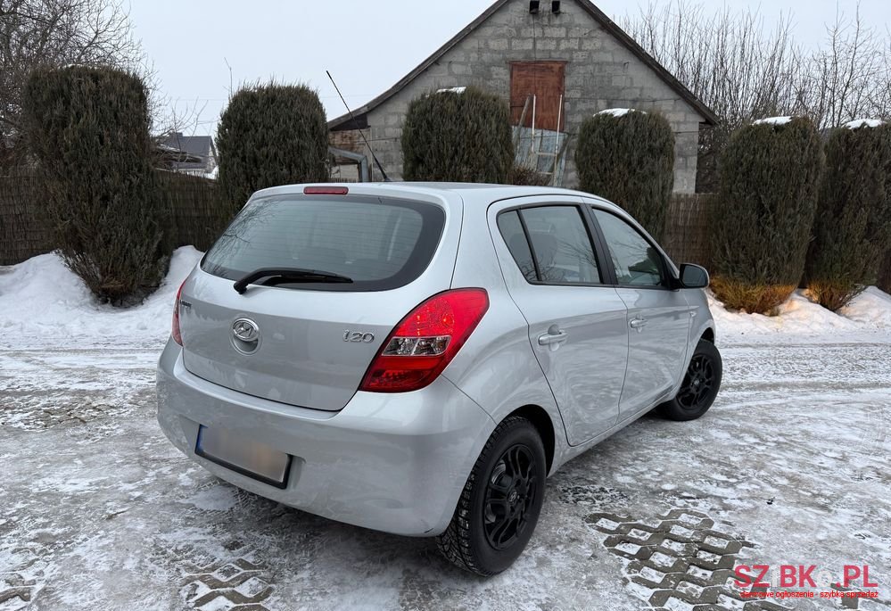 2011' Hyundai i20 1.2 Edition 20 photo #6