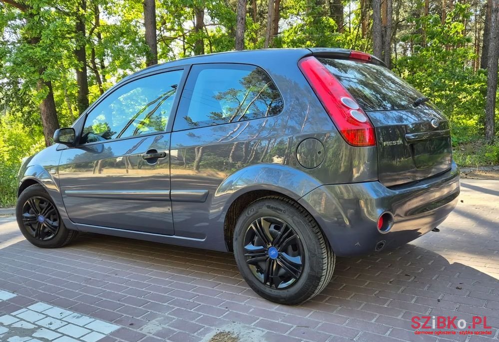 2008' Ford Fiesta photo #1