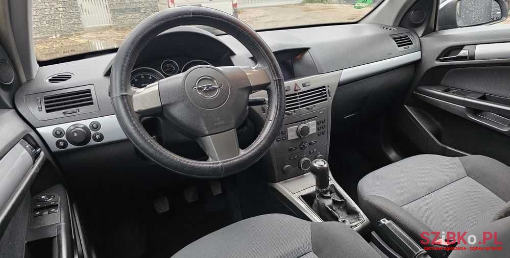 2005' Opel Astra photo #6